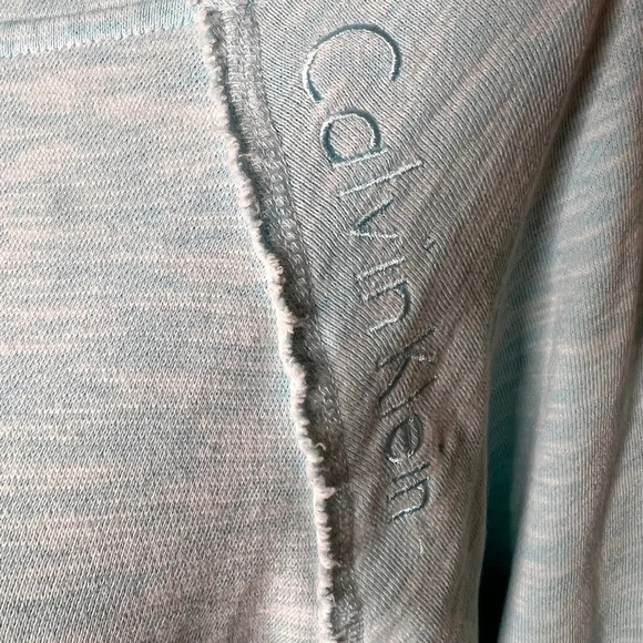 Calvin Klein sweatshirt with hood size large. Very soft sweatshirt. Excellent. - Picture 3 of 9